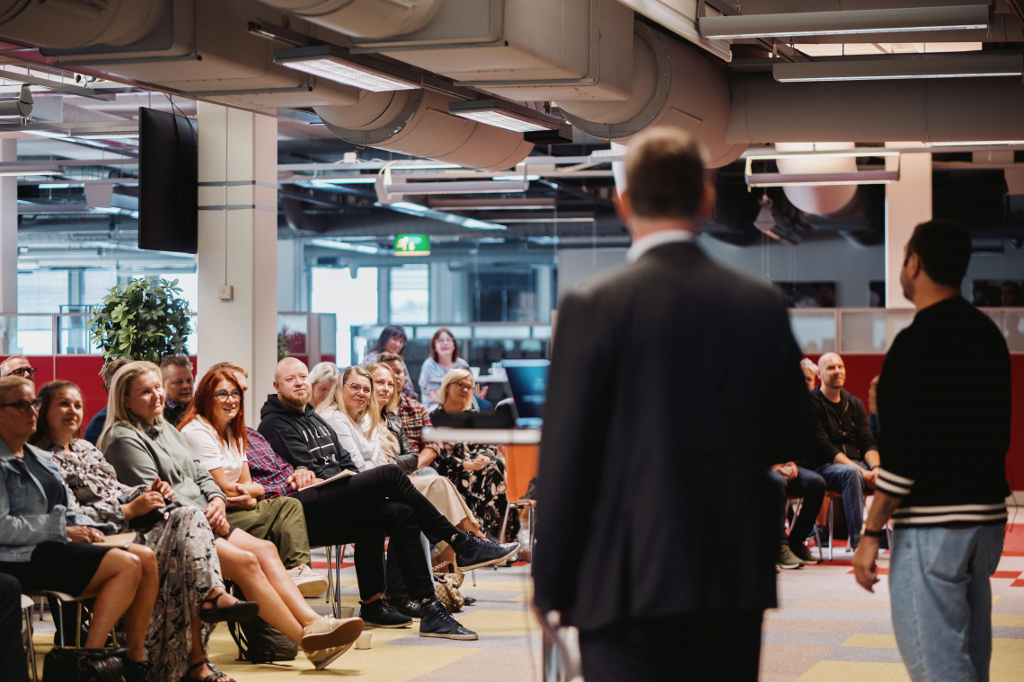 Business Breakfast -tapahtumat tuovat Suomen parhaimpia puhujia Saloon
